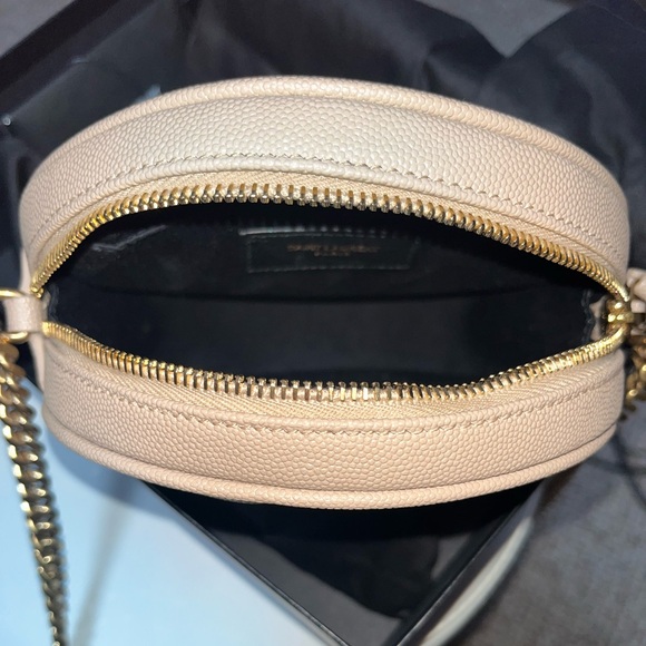 YSL Vinyle Round Camera Bag - Picture 9 of 12